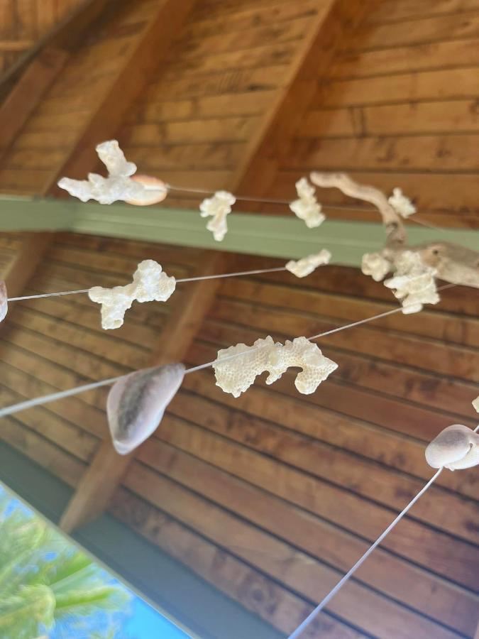 Paparei Beachfront Bungalows, Aitutaki Arutanga Exterior photo
